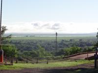 Vista a partir de uma das partes elevadas do Sítio Paleontológico do Pedreira Saladeiro/Porto Sobramil. 