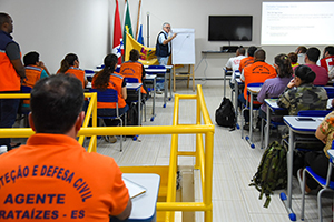 Curso ministrado s Defesas Civis dos estados do Esprito Santo e Rio de Janeiro 
