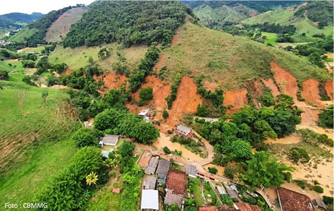rea afetada pelos deslizamentos na Vila Carvalho, no municpio de Antnio Dias