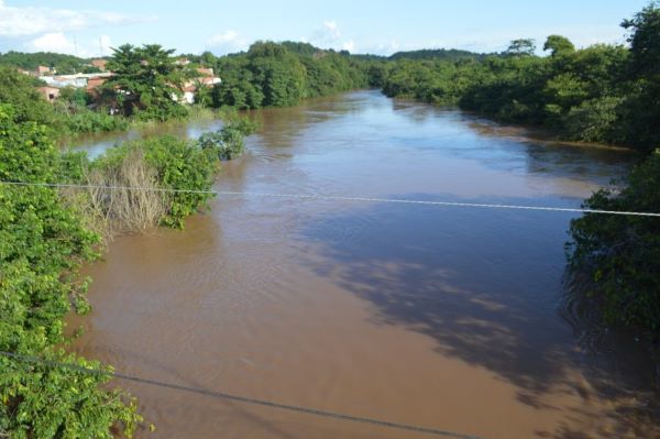 Rio Itapecuru em Caxias (MA) ultrapassou a cota de inundao (Foto: Prefeitura de Caxias/Divulgao)