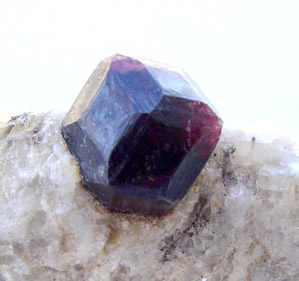  Foto 4 - cristal euédrico de granada 